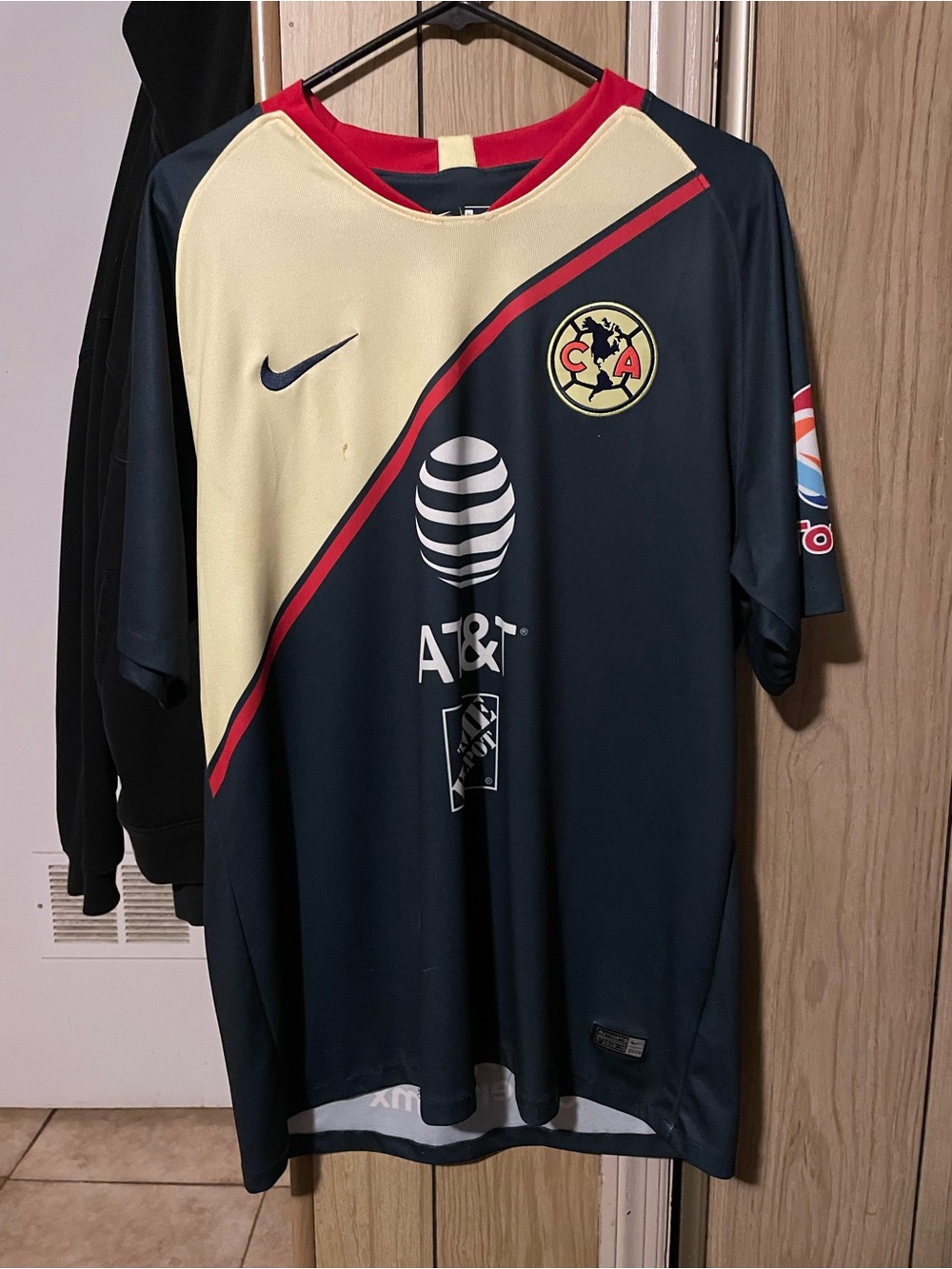 Nike Club América Men’s XL Jersey